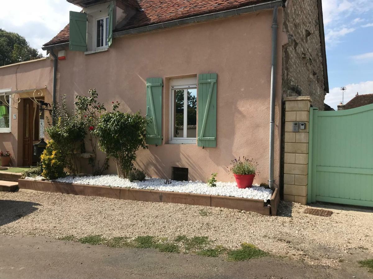 Maison D Helene Villy  Exteriör bild